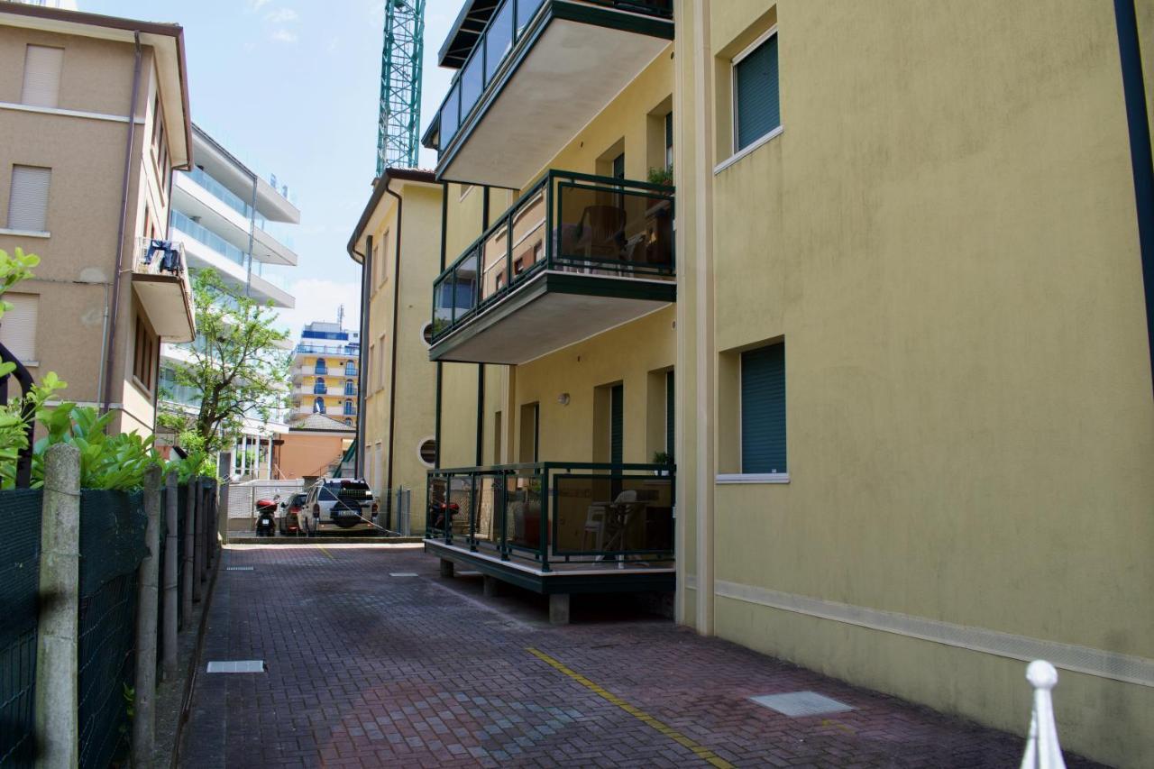 App4Rent - Villa Mimosa - Family Apartment Lido di Jesolo Exteriör bild